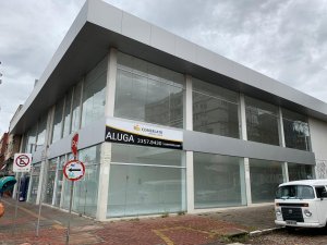 Loja com 246m², 1 vaga, Passo Da Areia em Porto Alegre