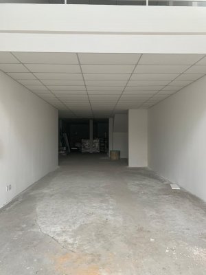 Loja com 243m², 1 vaga, Passo Da Areia em Porto Alegre