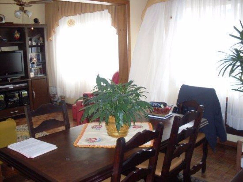 Apartamento com 90m², 3 dormitórios, São João em Porto Alegre