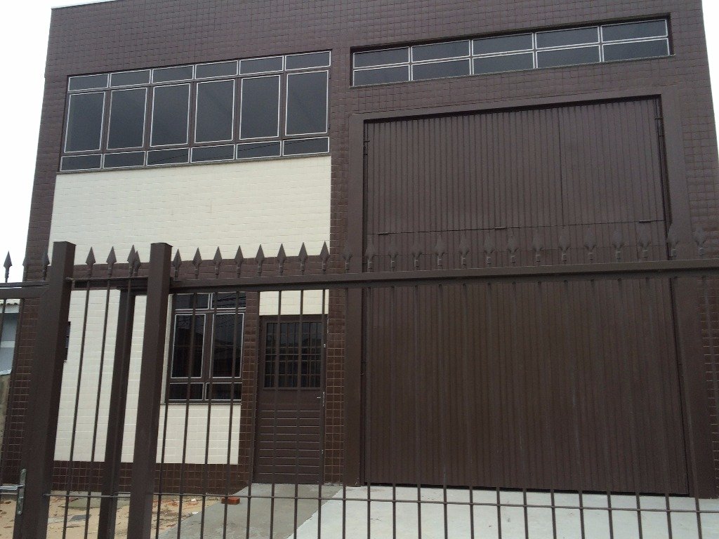 Depósito com 300m², Jardim Planalto em Porto Alegre