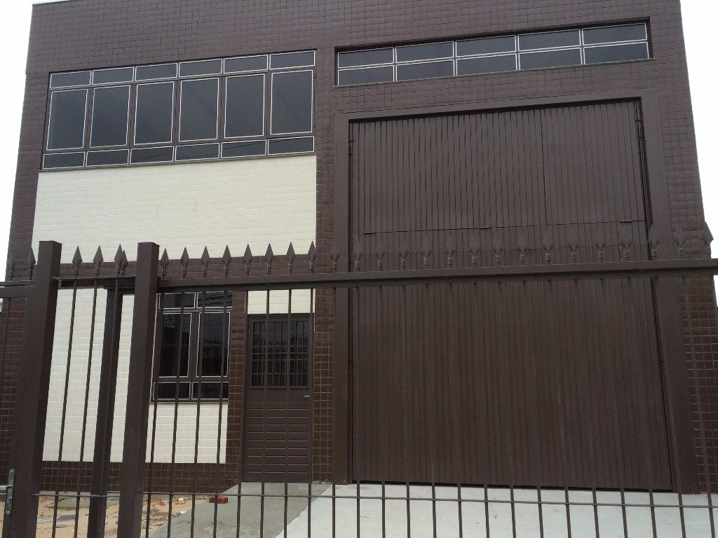 Depósito com 300m², Jardim Planalto em Porto Alegre