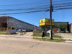 Depósito com 1300m², São João em Porto Alegre