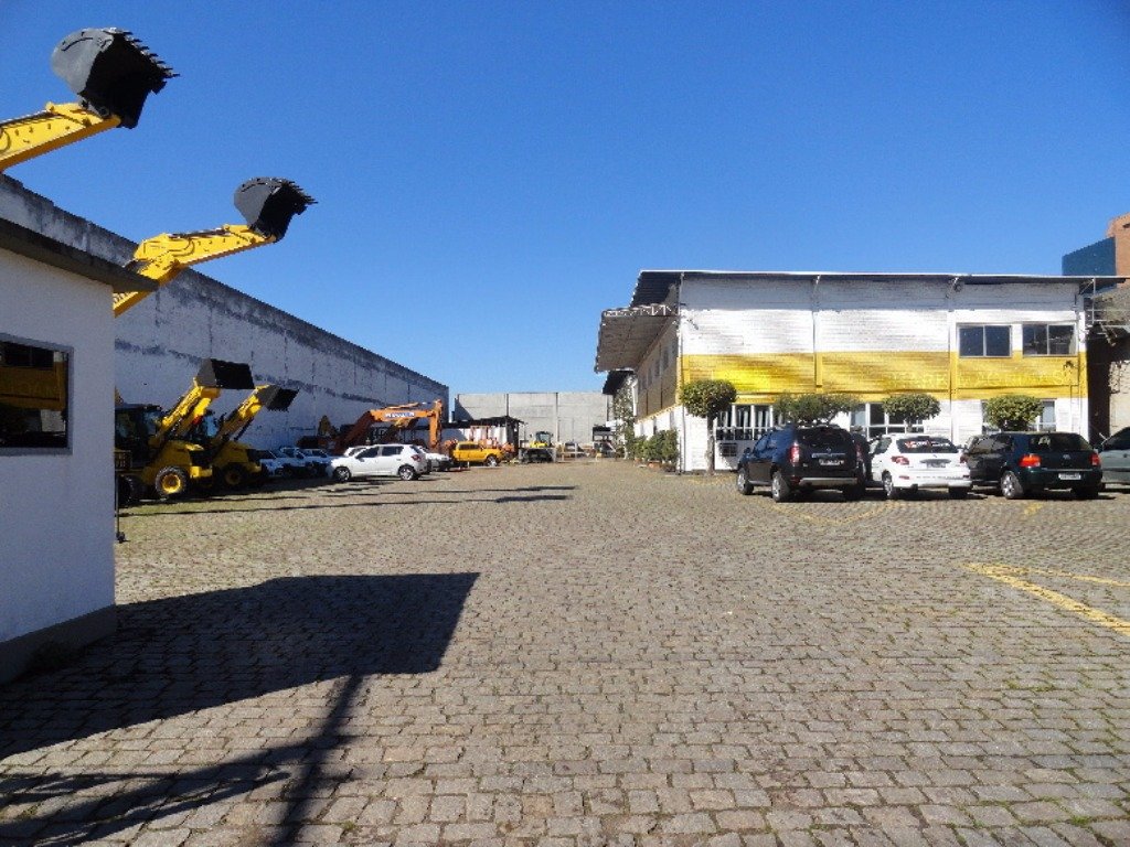 Depósito com 1300m², São João em Porto Alegre