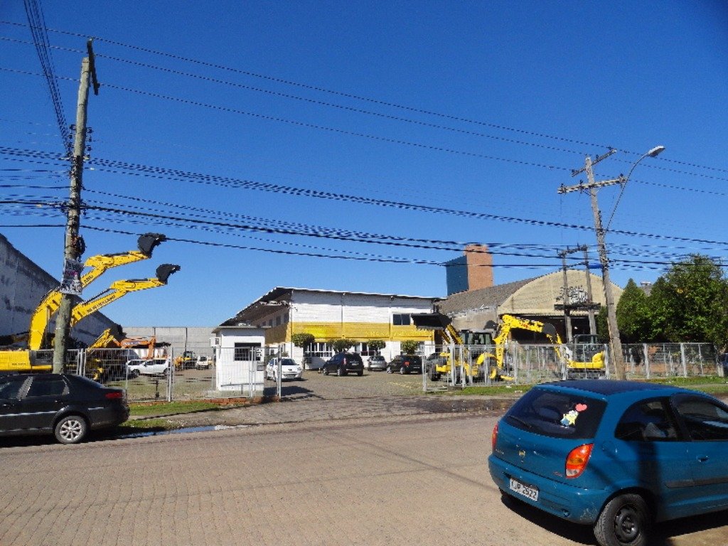 Depósito com 1300m², São João em Porto Alegre