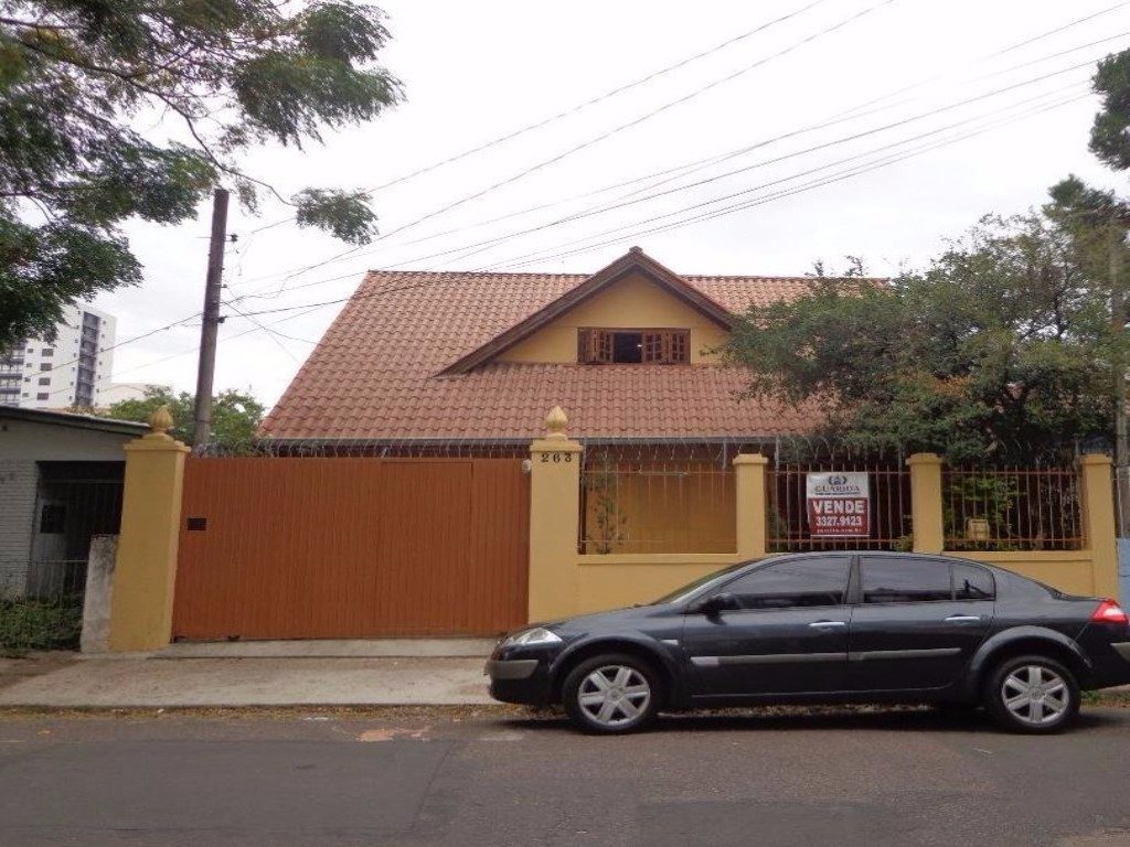 Casa com 194m², 2 dormitórios, 1 suíte, 2 vagas, Jardim Botânico em Porto Alegre