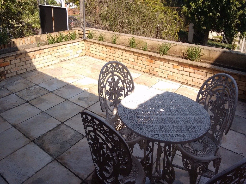 Casa com 400m², 4 dormitórios, 4 suítes, 3 vagas, Chácara Das Pedras em Porto Alegre