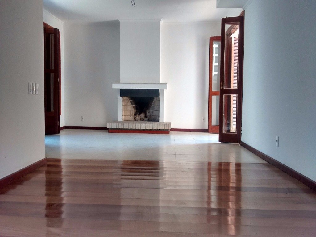 Casa com 400m², 4 dormitórios, 4 suítes, 3 vagas, Chácara Das Pedras em Porto Alegre