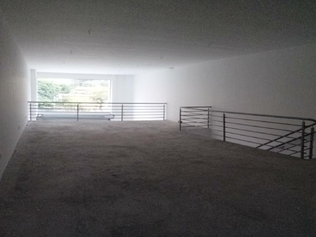 Loja com 210m², 4 vagas, São Sebastião em Porto Alegre