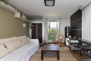 Apartamento com 136m², 3 dormitórios, 1 suíte, 2 vagas, Mont Serrat em Porto Alegre