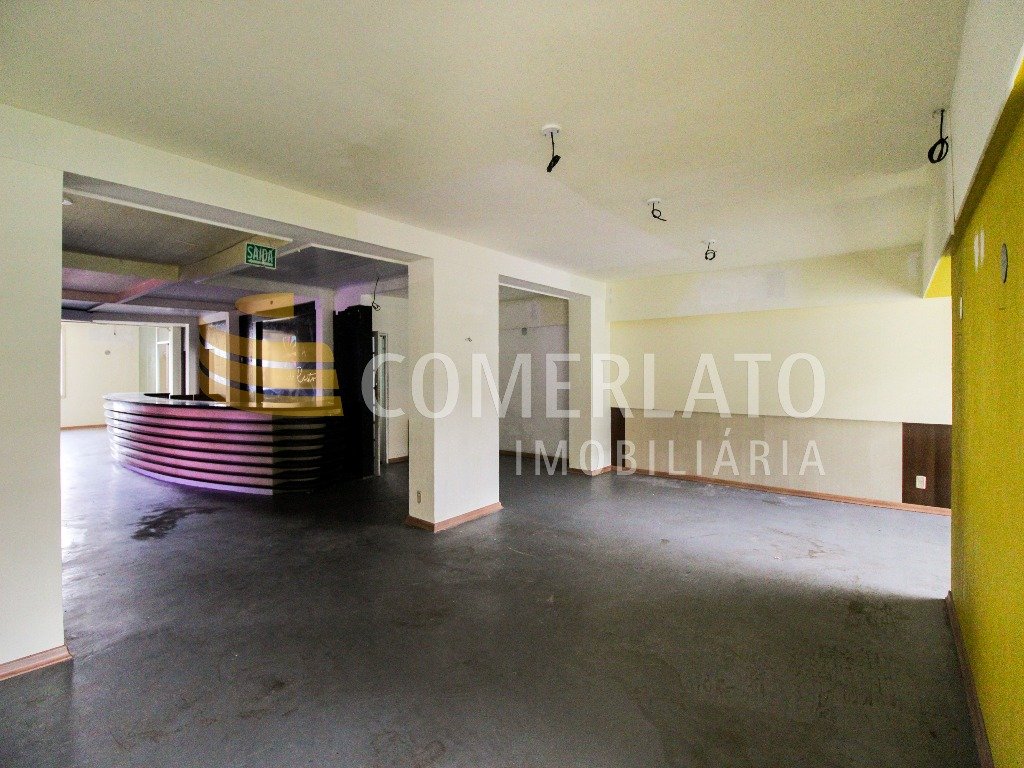 Casa comercial com 500m², Boa Vista em Porto Alegre