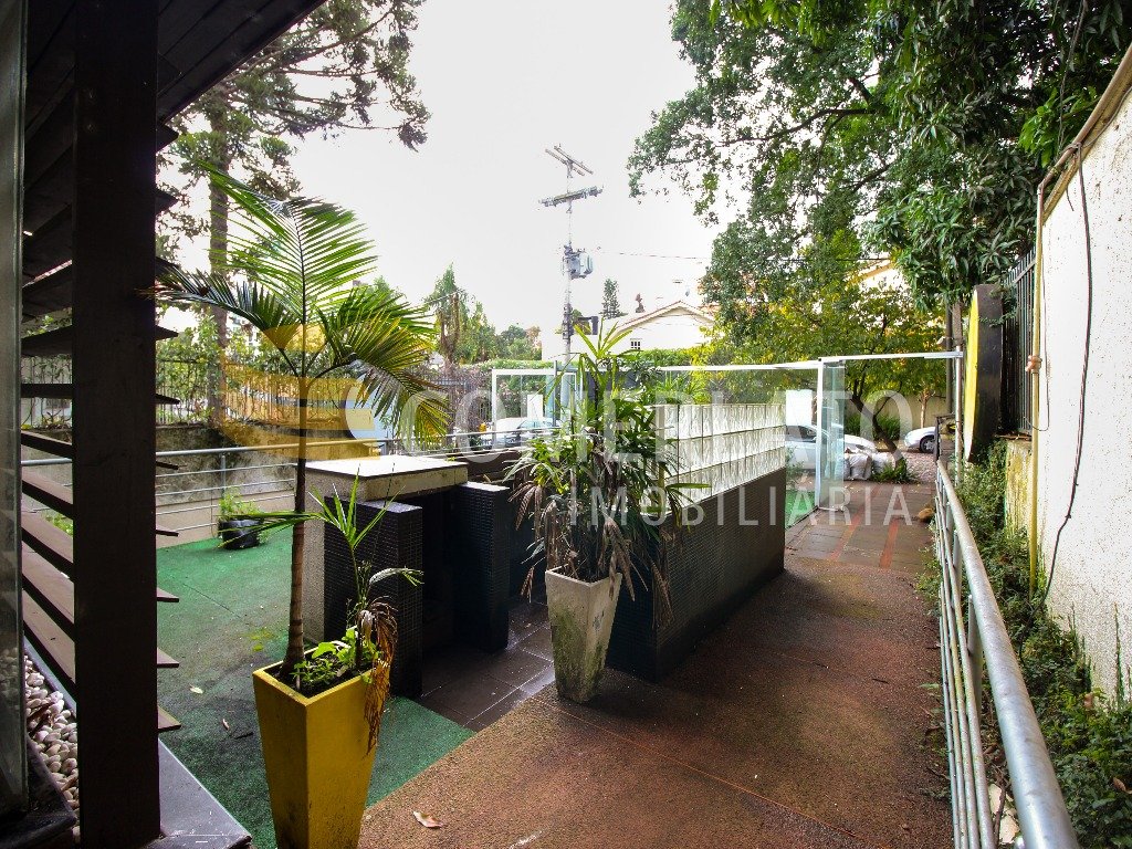 Casa comercial com 500m², Boa Vista em Porto Alegre