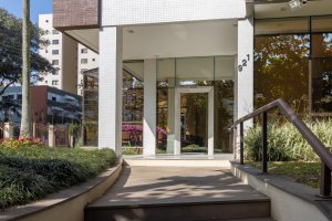 Apartamento com 113m², 3 dormitórios, 1 suíte, 3 vagas, Petrópolis em Porto Alegre