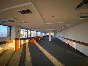 Salas/Conjuntos com 380m², 9 vagas, Auxiliadora em Porto Alegre