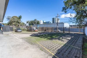 Prédio Comercial com 721m², 10 vagas, Partenon em Porto Alegre