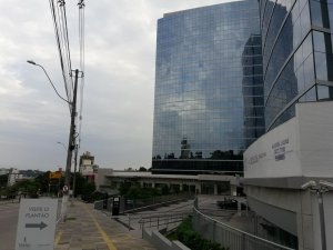 Salas/Conjuntos com 45m², 1 vaga, Petrópolis em Porto Alegre