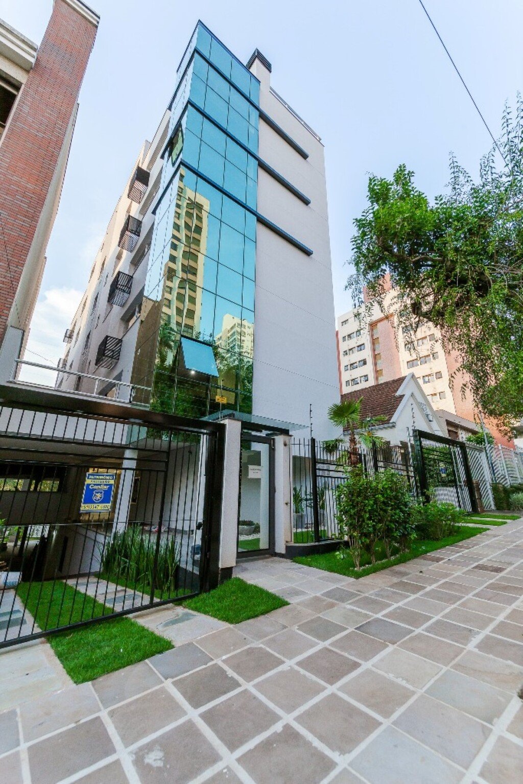 Apartamento com 83m², 2 dormitórios, 2 suítes, 2 vagas, Petrópolis em Porto Alegre