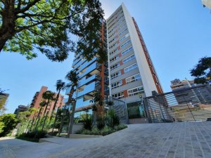 Apartamento com 340m², 4 dormitórios, 4 suítes, 4 vagas, Bela Vista em Porto Alegre