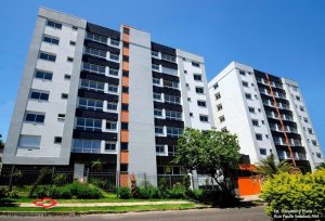 Apartamento com 77m², 2 dormitórios, 1 suíte, 2 vagas, Passo da Areia em Porto Alegre