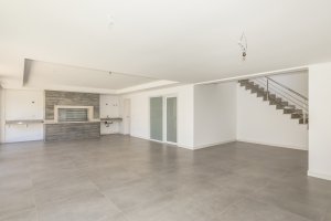 Casa em Condomínio com 685m², 3 dormitórios, 3 suítes, 3 vagas, Tristeza em Porto Alegre