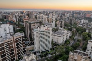 Apartamento com 257m², 4 dormitórios, 4 suítes, 4 vagas, Bela Vista em Porto Alegre