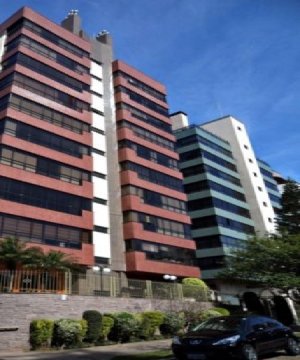 Apartamento com 107m², 3 dormitórios, 1 suíte, 2 vagas, Petrópolis em Porto Alegre
