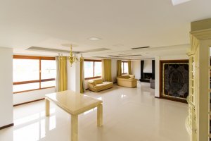 Cobertura com 415m², 3 dormitórios, 1 suíte, 3 vagas, Auxiliadora em Porto Alegre