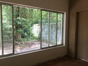 Casa com 465m², 6 dormitórios, 2 vagas, Higienópolis em Porto Alegre