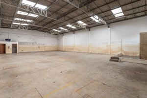 Depósito com 372m², Floresta em Porto Alegre