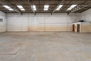 Depósito com 372m², Floresta em Porto Alegre