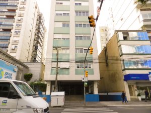 Apartamento com 122m², 3 dormitórios, 1 vaga, Independência em Porto Alegre