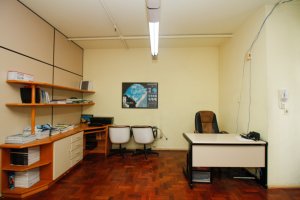 Salas/Conjuntos com 78m², 1 vaga, Petrópolis em Porto Alegre