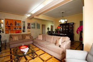 Apartamento com 207m², 4 dormitórios, 1 suíte, 1 vaga, Independência em Porto Alegre