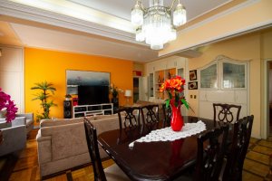 Apartamento com 207m², 4 dormitórios, 1 suíte, 1 vaga, Independência em Porto Alegre