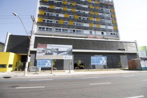 Loja com 301m², 1 vaga, Jardim Botânico em Porto Alegre