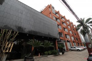 Salas/Conjuntos com 210m², Navegantes em Porto Alegre