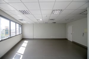 Salas/Conjuntos com 51m², 1 vaga, Floresta em Porto Alegre