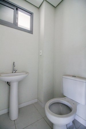 Salas/Conjuntos com 51m², 1 vaga, Floresta em Porto Alegre