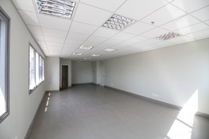 Salas/Conjuntos com 62m², 1 vaga, Floresta em Porto Alegre