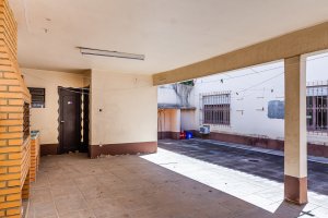 Casa com 396m², 6 dormitórios, 2 suítes, 6 vagas, Jardim Botânico em Porto Alegre