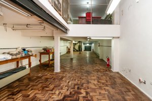 Prédio Comercial com 900m², 2 vagas, Farroupilha em Porto Alegre