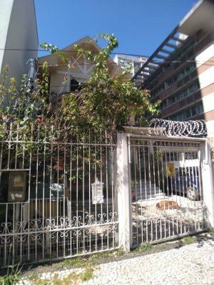 Casa comercial com 400m², Independência em Porto Alegre