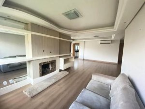 Apartamento com 115m², 3 dormitórios, 1 suíte, 2 vagas, Mont Serrat em Porto Alegre