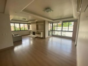 Apartamento com 115m², 3 dormitórios, 1 suíte, 2 vagas, Mont Serrat em Porto Alegre
