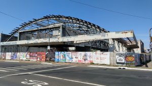 Prédio Comercial com 1562m², Navegantes em Porto Alegre