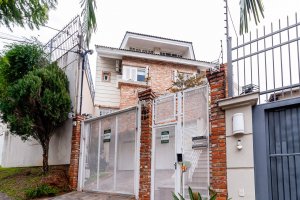 Casa em Condomínio com 168m², 3 dormitórios, 1 suíte, 2 vagas, Chácara Das Pedras em Porto Alegre
