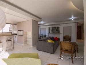 Apartamento com 123m², 3 dormitórios, 1 suíte, 2 vagas, Auxiliadora em Porto Alegre