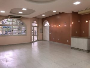 Casa comercial com 230m², 3 vagas, Mont Serrat em Porto Alegre