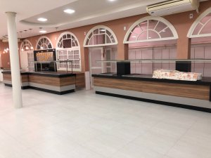 Casa comercial com 230m², 3 vagas, Mont Serrat em Porto Alegre