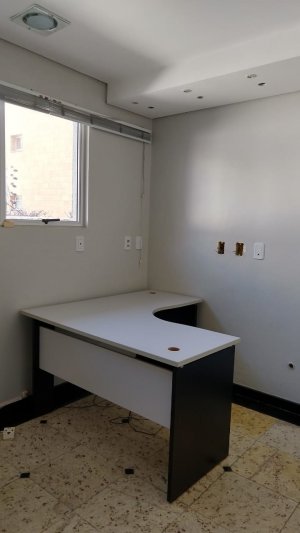 Casa comercial com 240m², 10 vagas, Moinhos De Vento em Porto Alegre