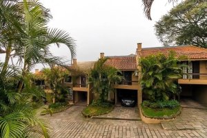 Casa em Condomínio com 156m², 3 dormitórios, 1 suíte, 2 vagas, Cristal em Porto Alegre